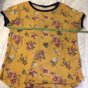 Gold floral short sleeve shirt